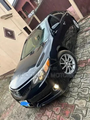Toyota Camry SE 4dr Sedan (2.5L 4cyl 6A) 2013 Black