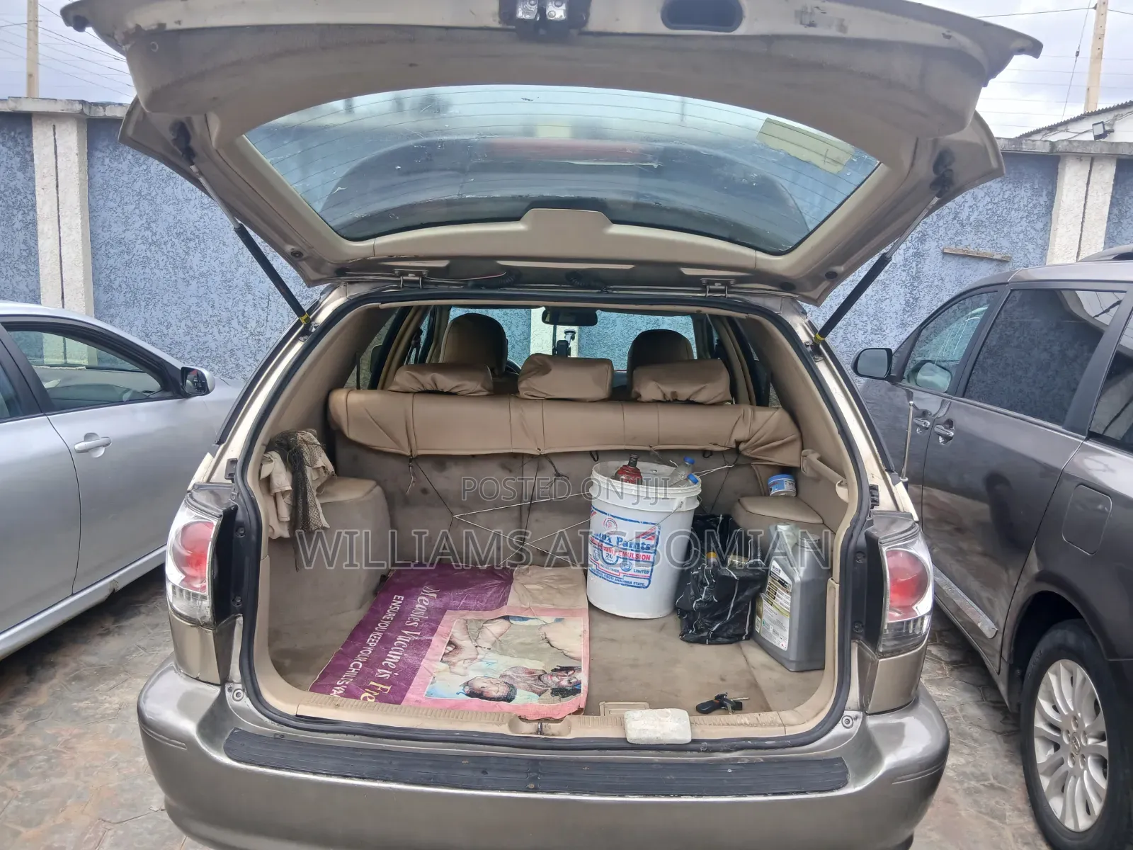 Lexus RX 1999 Gold