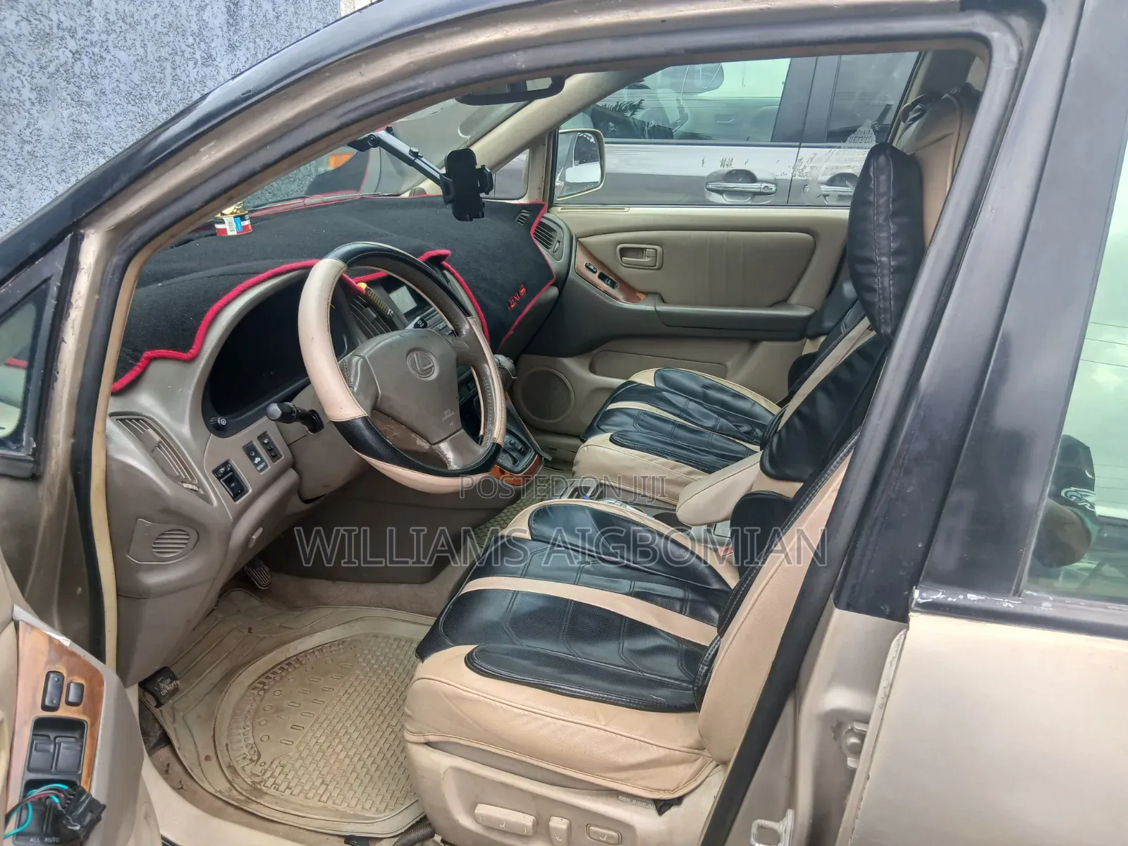 Lexus RX 1999 Gold