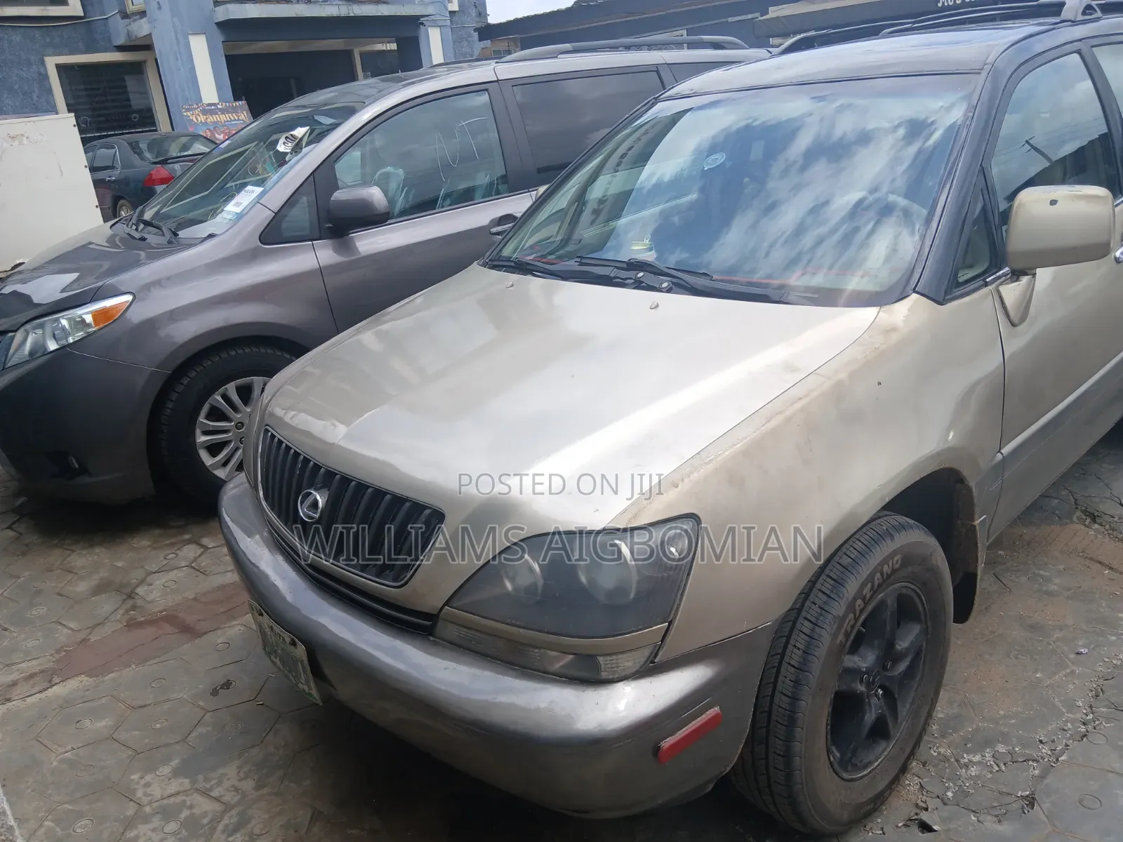 Lexus RX 1999 Gold
