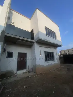 4bdrm Duplex in Crown Vista Estate, Sabon Lugbe for sale