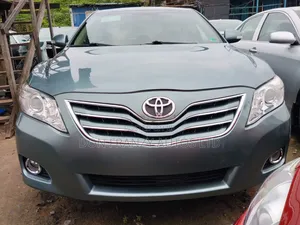 Toyota Camry 2010 Green