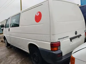 Volkswagen Transporter 2005 White
