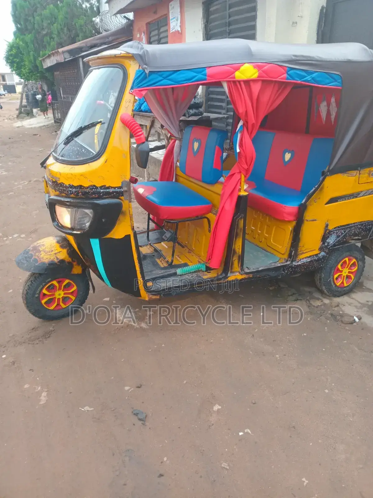 TVS Apache 160 4V 2023 Yellow