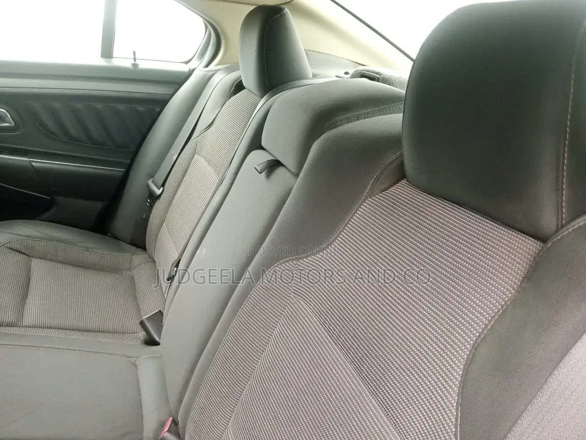 Ford Taurus 2012 Black