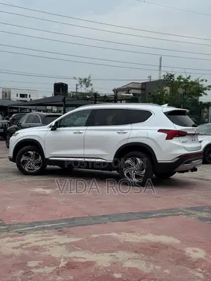 Hyundai Santa Fe 2021 White