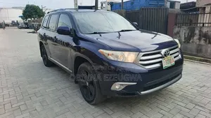Toyota Highlander 2013 Blue