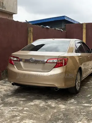 Toyota Camry 2013 Gold