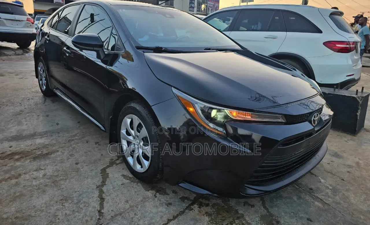 Toyota Corolla 2024 Black