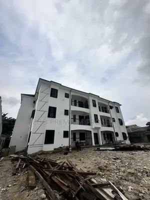 2bdrm Block of Flats in Tombia Extension, GRA Phase 2 / Port-Harcourt