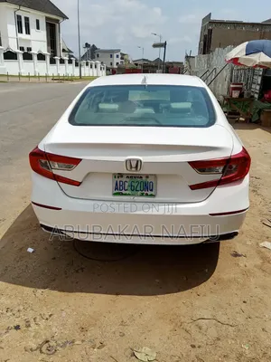 Honda Accord 2018 White