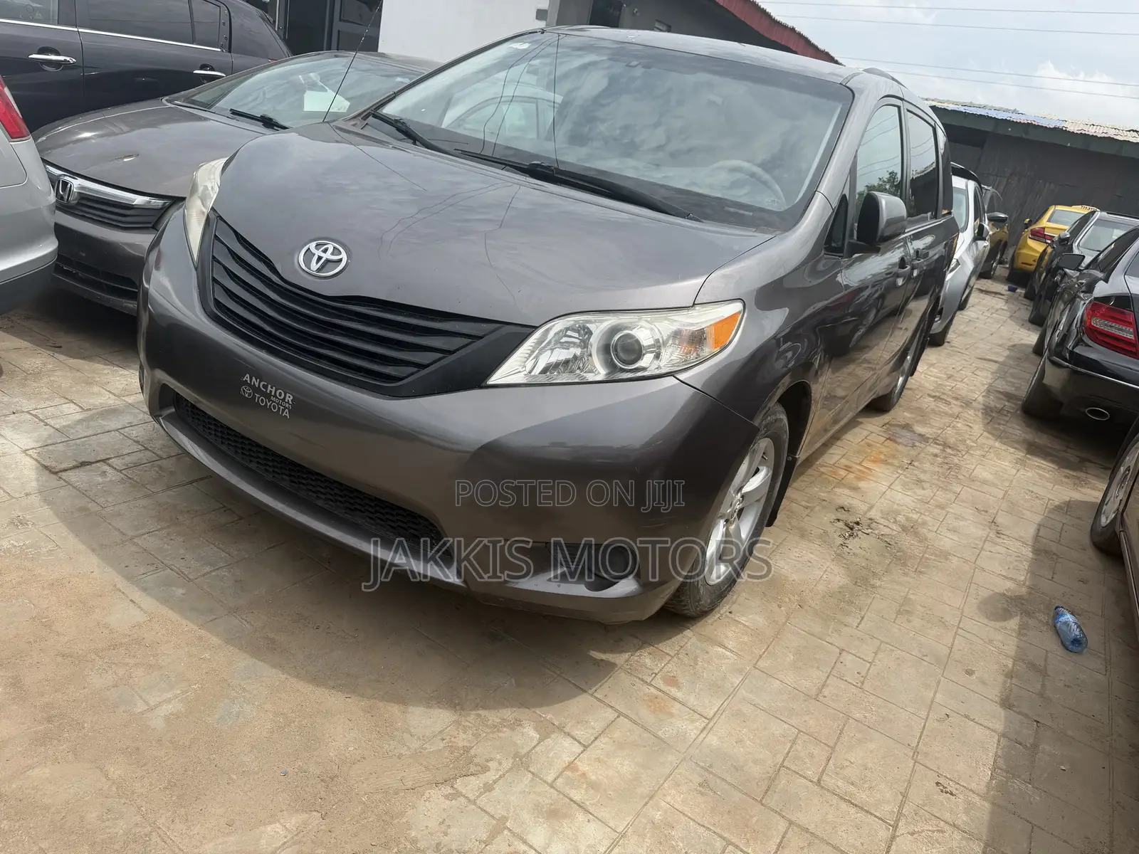 Toyota Sienna 2012 Gray