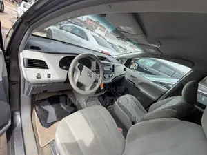 Toyota Sienna 2012 Gray