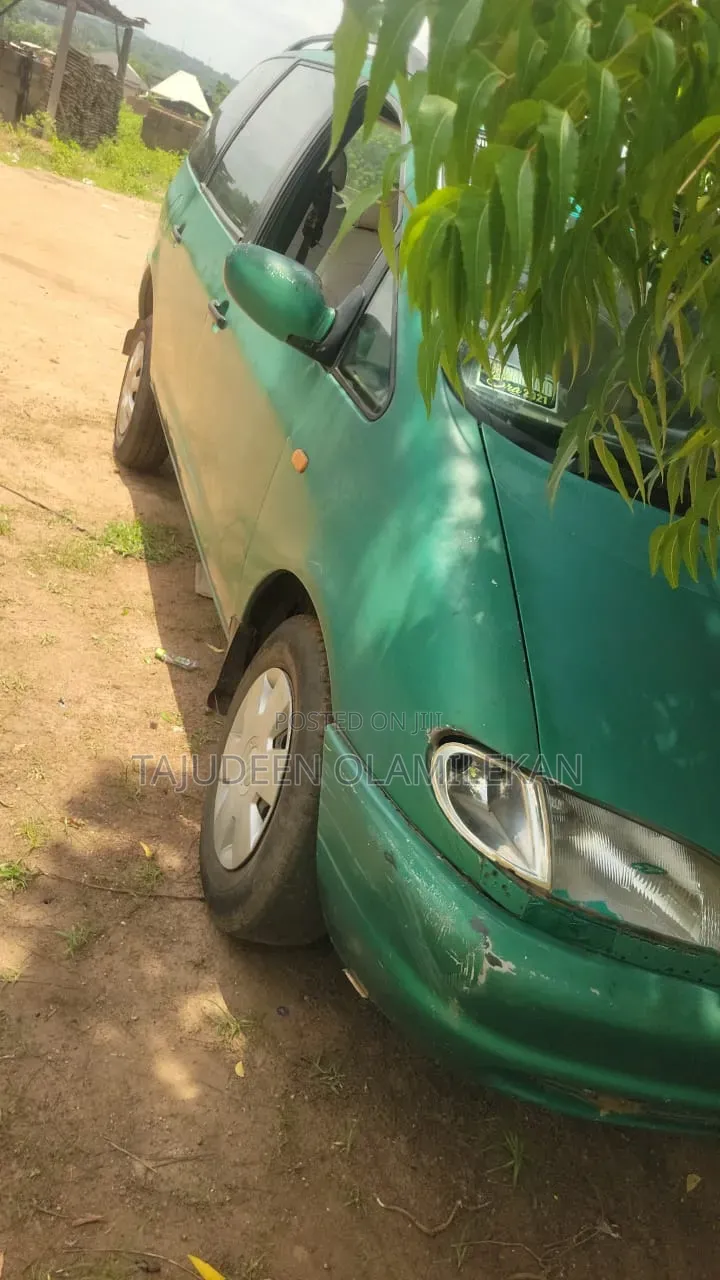 Ford E250 2006 Green