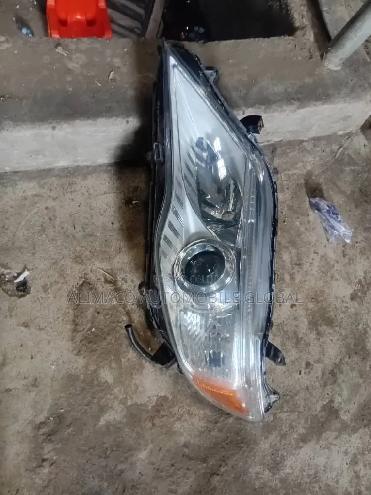 Front and Back Head Camry 2010