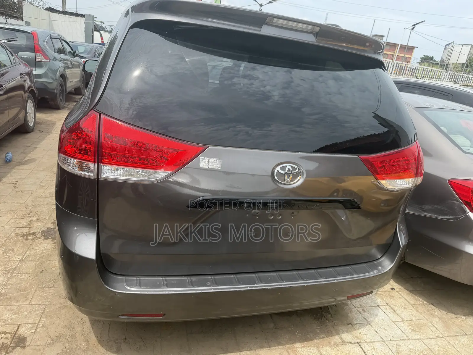 Toyota Sienna 2012 Gray
