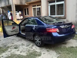 Toyota Camry SE 4dr Sedan (2.5L 4cyl 6AM) 2010 Blue