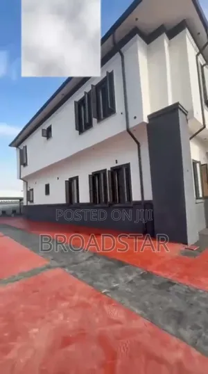 Furnished 5bdrm Duplex in Bunkoro for sale