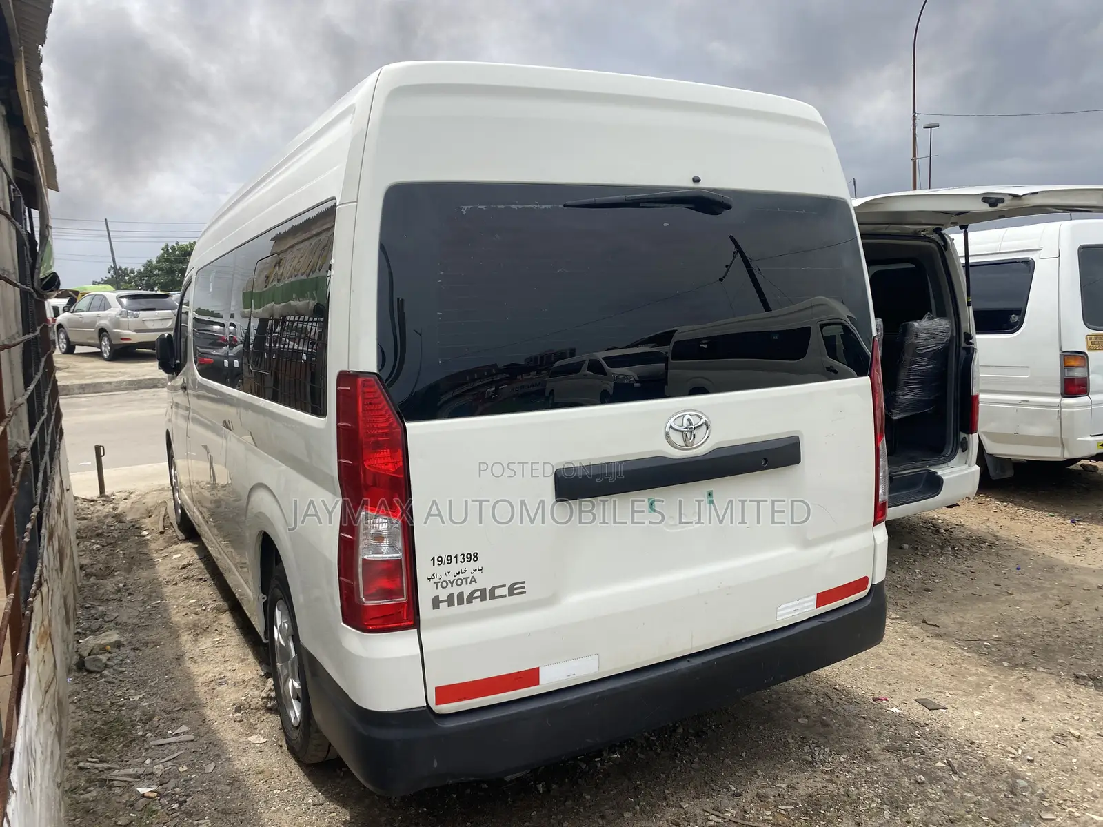Toyota HiAce 2024 White