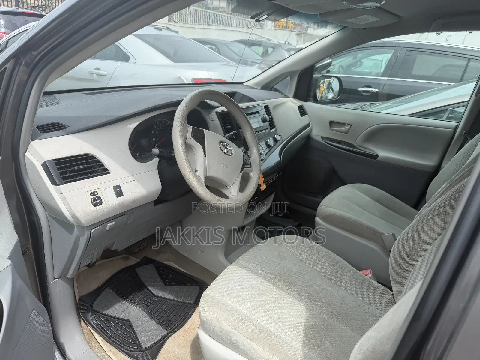 Toyota Sienna 2012 Gray