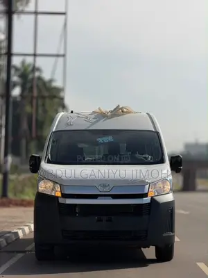 Toyota HiAce 2026 White