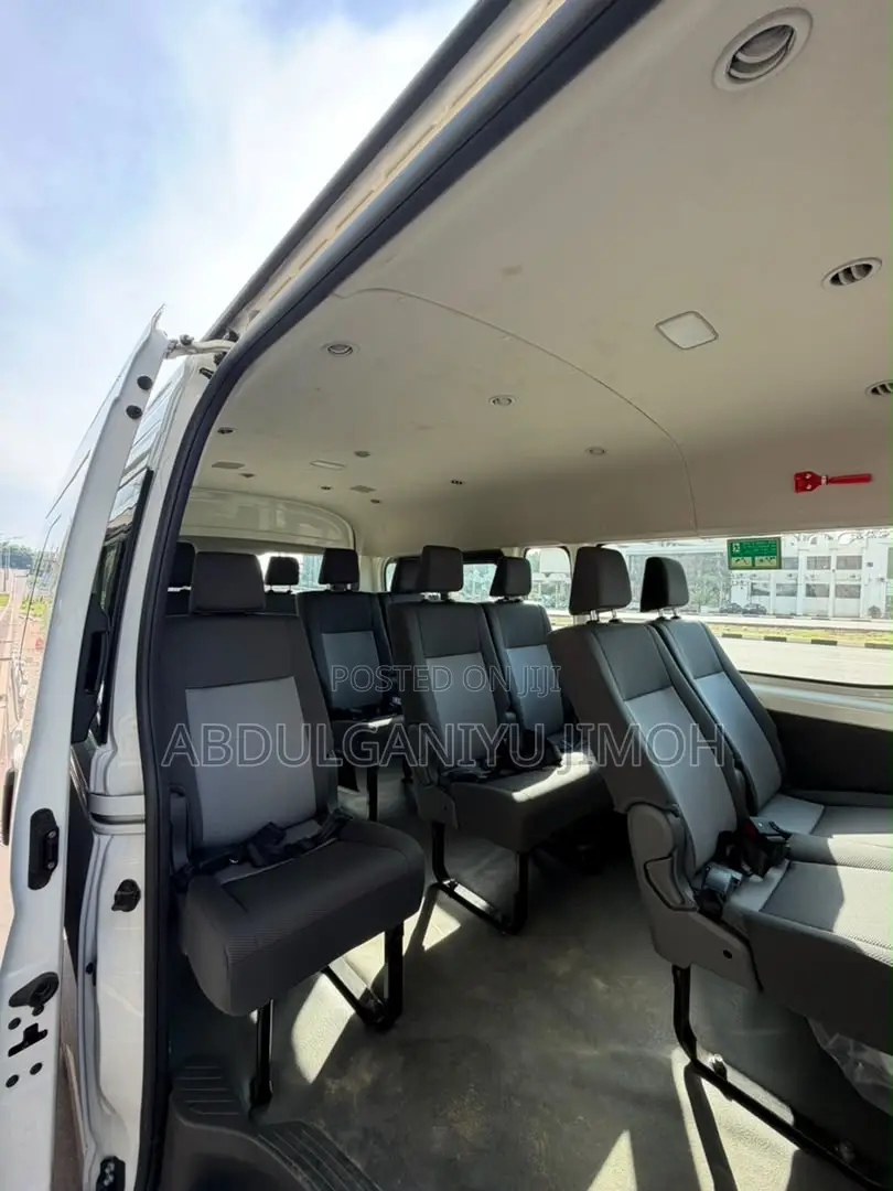 Toyota HiAce 2026 White