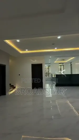 Furnished 5bdrm Duplex in Apo Resettlement for sale