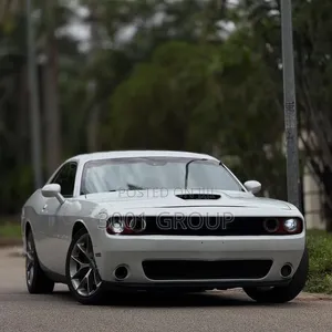 Dodge Challenger 2022 White