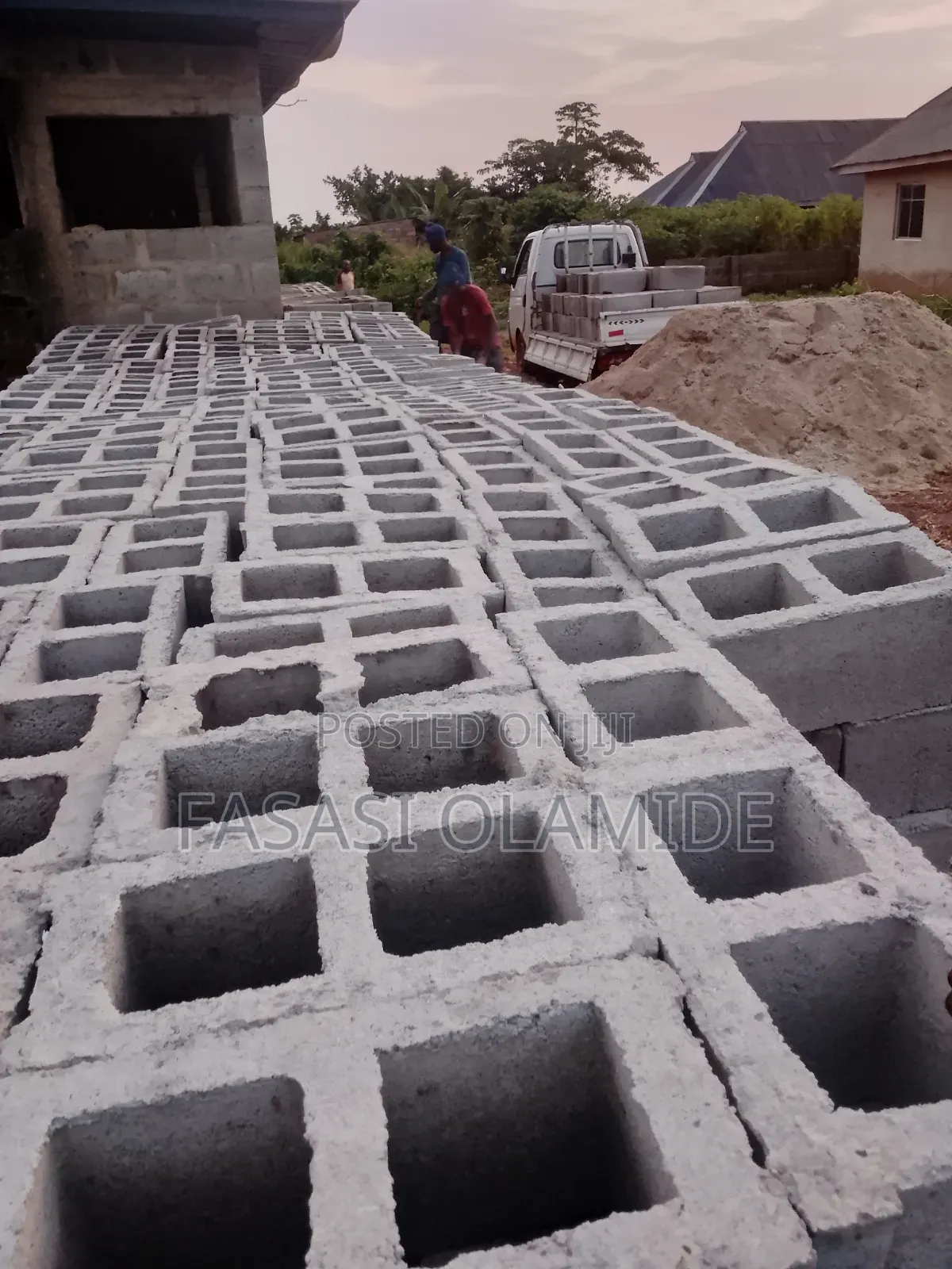 Strong Conrete Blocks