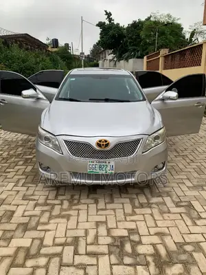 Toyota Camry 2009 Silver