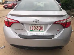 Toyota Corolla S Plus 4dr Sedan (1.8L 4cyl CVT) 2014 Silver