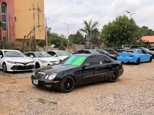 Mercedes-Benz E350 Base 4Matic Sedan AWD (3.5L 6cyl 7A) 2010 Black