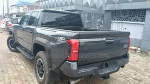 Toyota Tacoma 2024 Gray