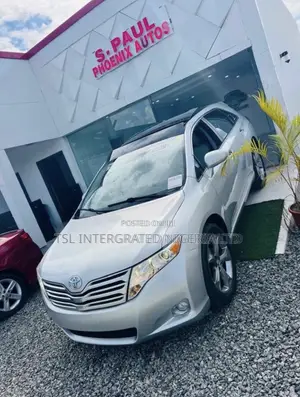 Toyota Venza 2011 Silver