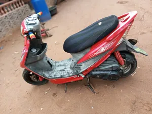 Kymco Xciting 2022 Red