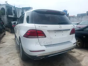 Mercedes-Benz GLE-Class 2016 White