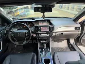 Honda Accord Touring V6 2dr Coupe FWD (3.5L 6cyl 6A) 2017 Black