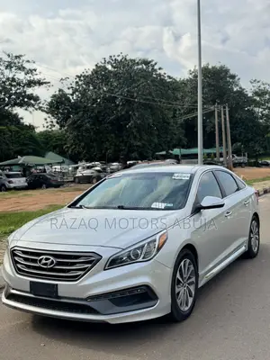 Hyundai Sonata Base Sedan FWD (2.4L 4cyl 6A) 2016 Silver