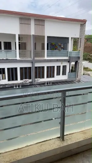 5bdrm Townhouse / Terrace in Guzape for rent