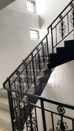 5bdrm Townhouse / Terrace in Guzape for rent