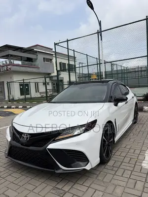 Toyota Camry XSE V6 FWD (3.5L 6cyl 8AM) 2018 White