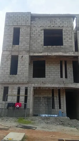 4bdrm Duplex in Back Of Von, Lugbe District for sale