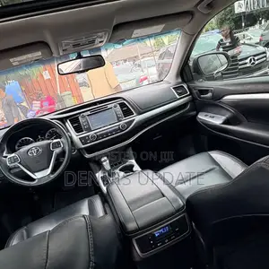 Toyota Highlander Hybrid XLE (3.5L 6cyl) 2017 White