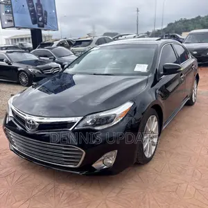Toyota Avalon XLE Sedar FWD (3.5L 6cyl 6A) 2013 Black