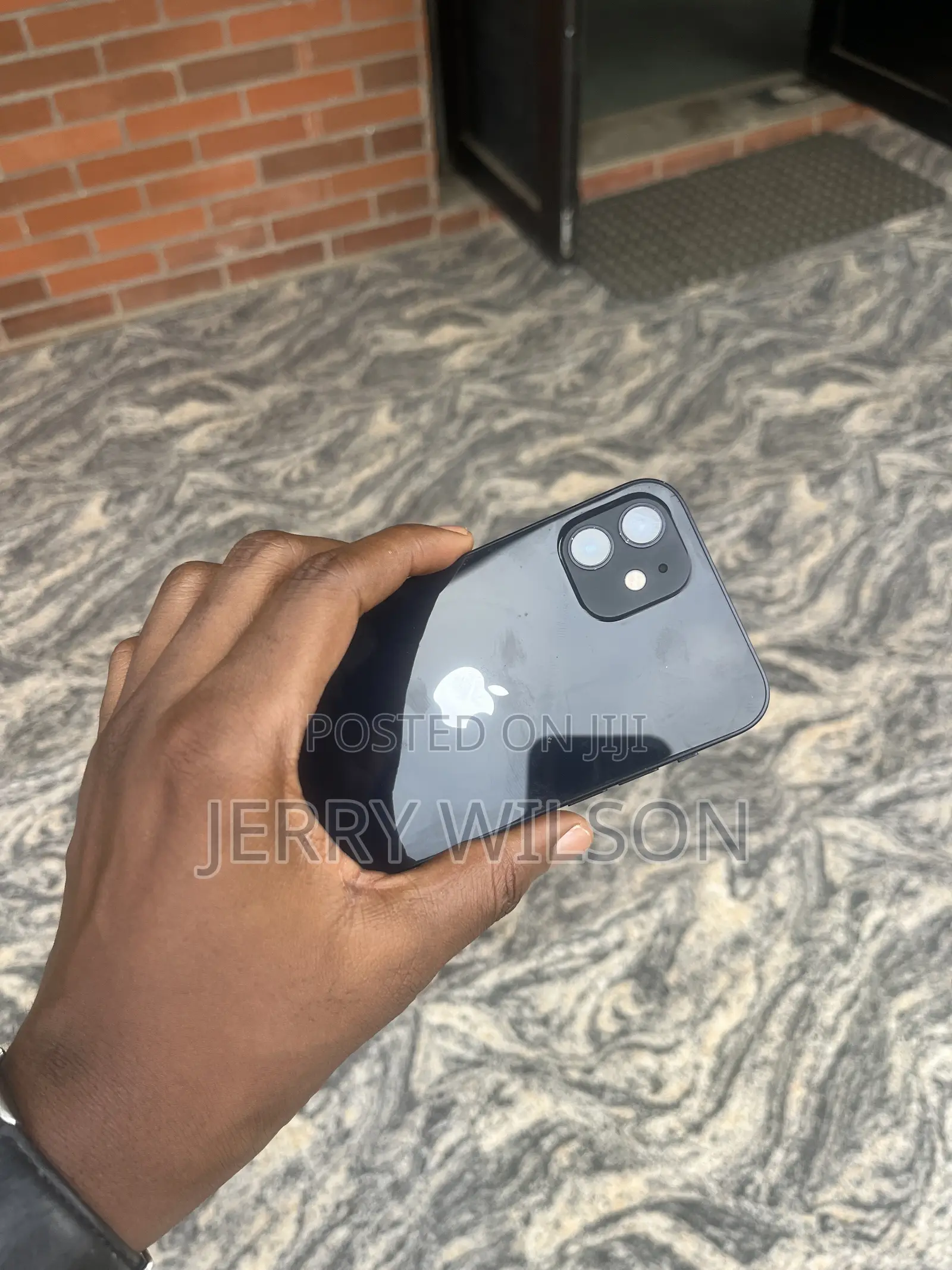 Apple iPhone 12 64 GB Black
