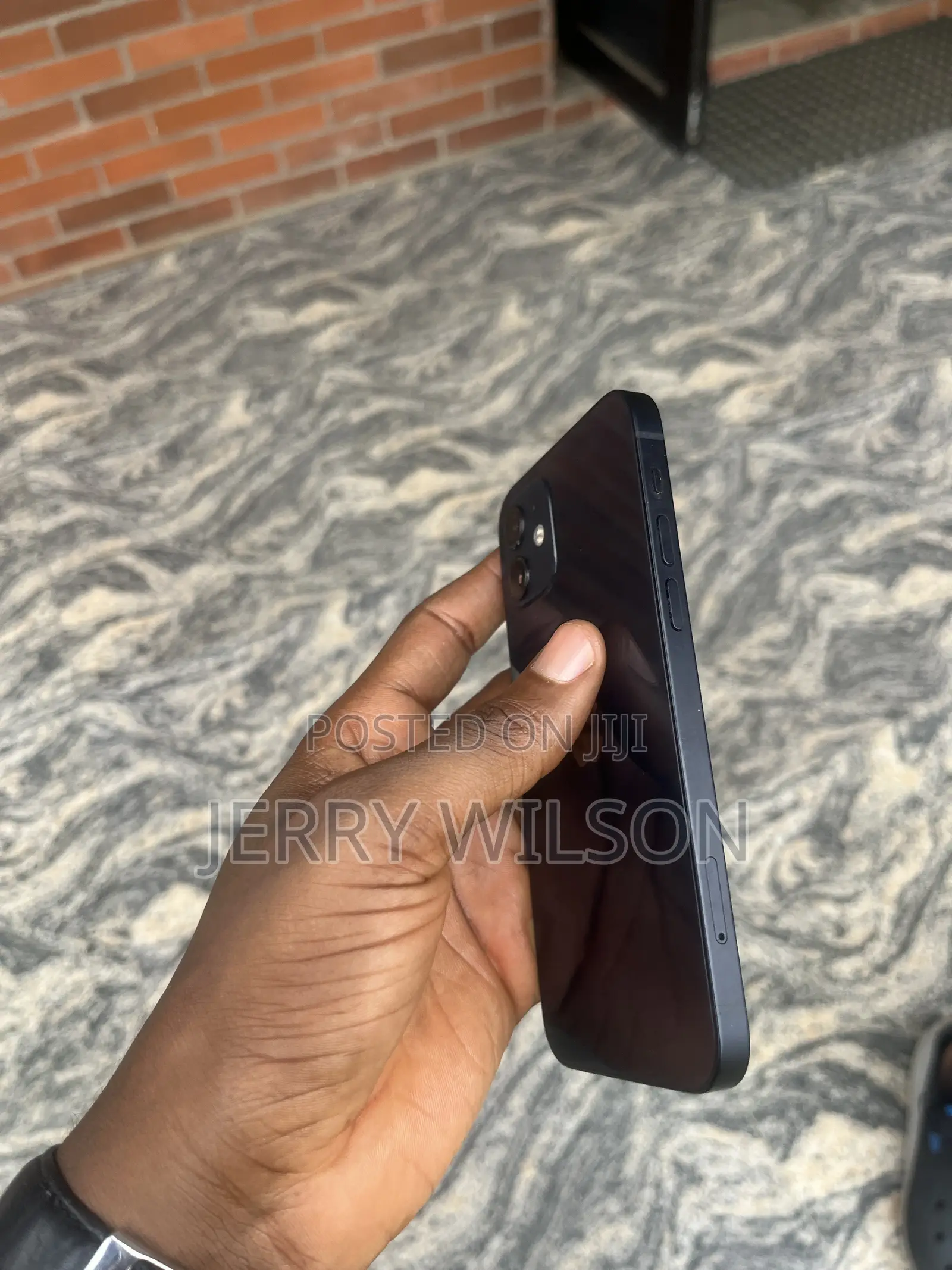 Apple iPhone 12 64 GB Black