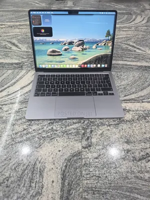 Laptop Apple MacBook Air 2022 M2 16GB Apple M2 SSD 512GB