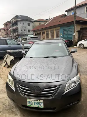 Toyota Camry XLE 4dr Sedan (2.4L 4cyl 5A) 2009 Gray
