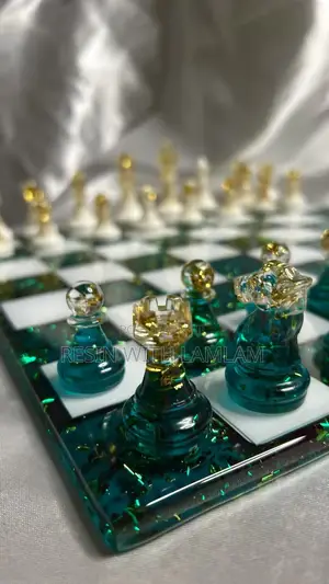 Luxury Handmade Resin Chess Board With Premium Chess Pieces
