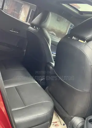 Toyota C-HR XLE FWD Sport Utility (2.0L 4cyl 2AM) 2018 Red